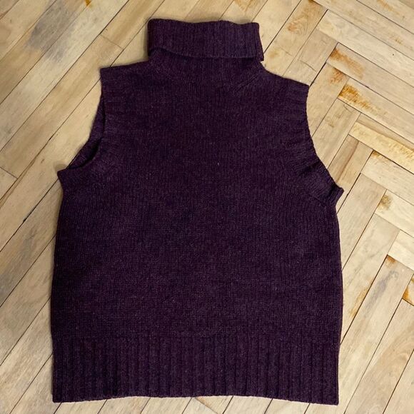 Michael Kors sleeveless sweater size medium - Picture 1 of 6